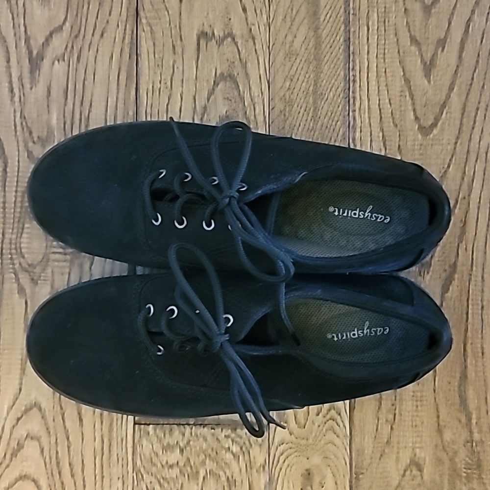 EasySpirit Size 8.5 Black Walking Shoes